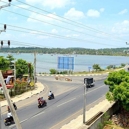 Holiday Villa تريكونامالاي المظهر الخارجي الصورة