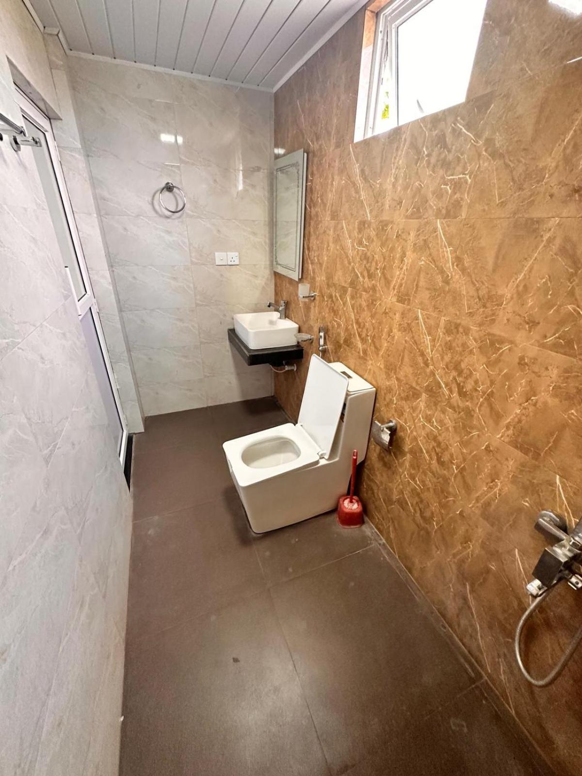Holiday Villa تريكونامالاي المظهر الخارجي الصورة