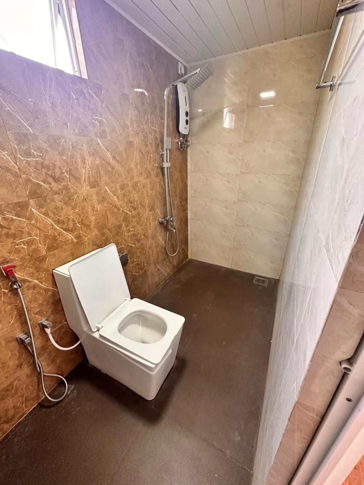 Holiday Villa تريكونامالاي المظهر الخارجي الصورة