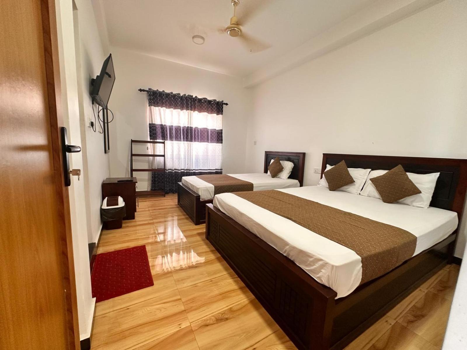 Holiday Villa تريكونامالاي المظهر الخارجي الصورة