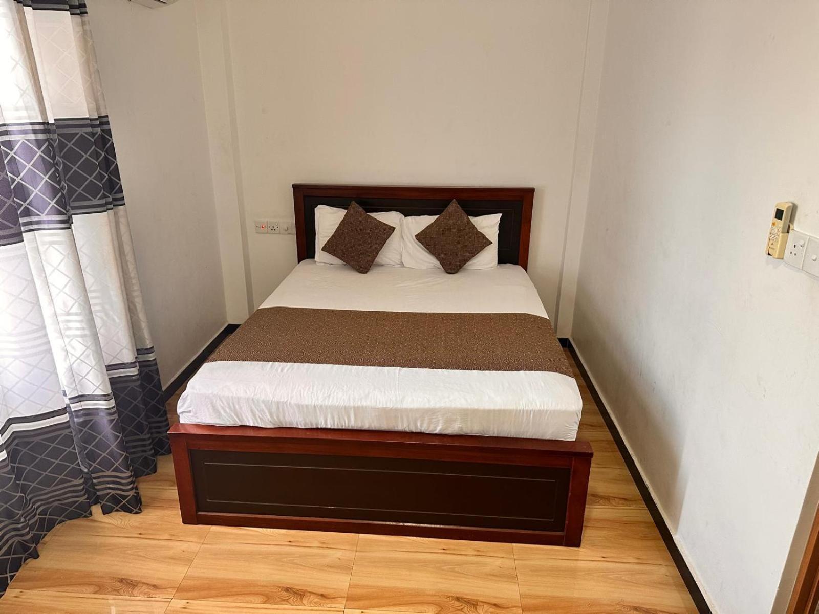 Holiday Villa تريكونامالاي المظهر الخارجي الصورة