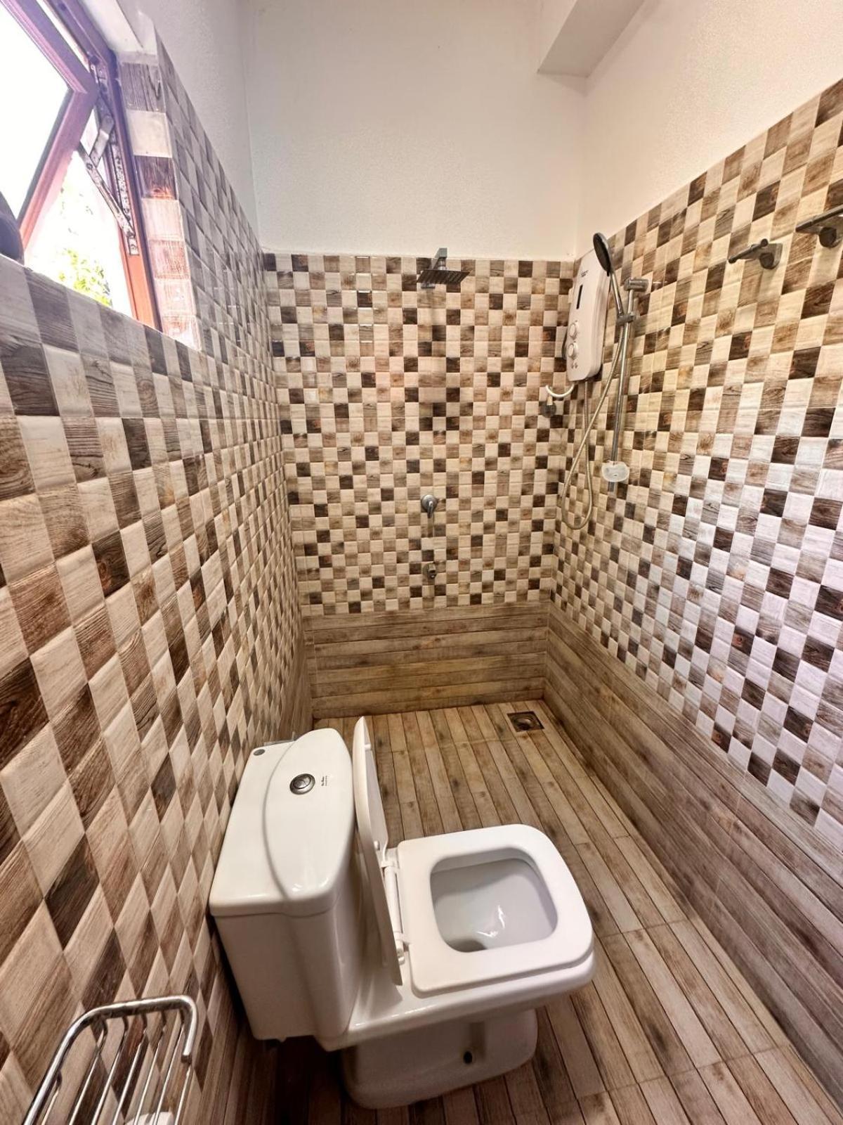 Holiday Villa تريكونامالاي المظهر الخارجي الصورة