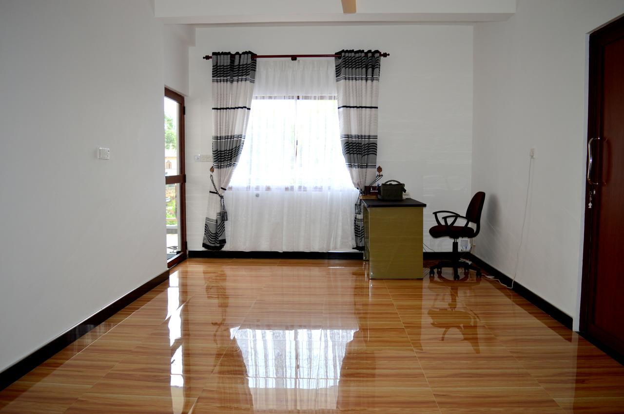 Holiday Villa تريكونامالاي المظهر الخارجي الصورة