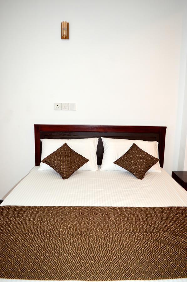 Holiday Villa تريكونامالاي المظهر الخارجي الصورة